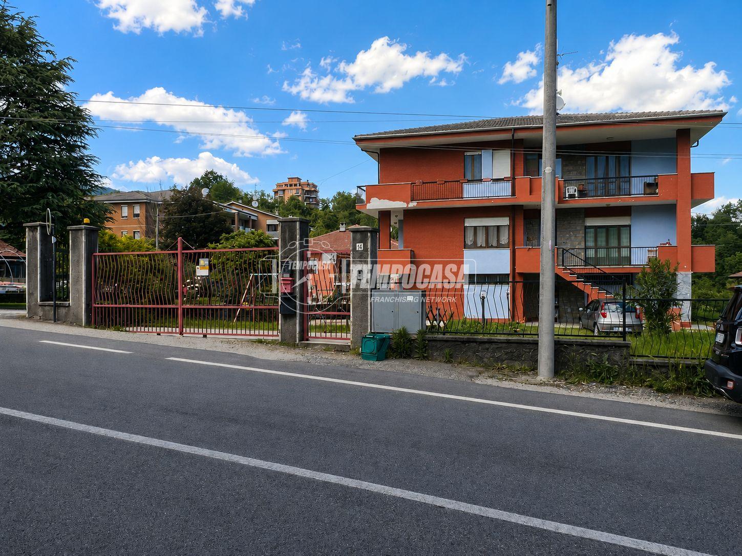 Villa, Forno Canavese