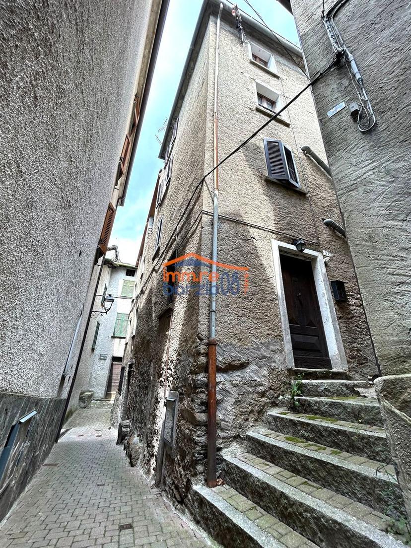 Villa a schiera, Premana