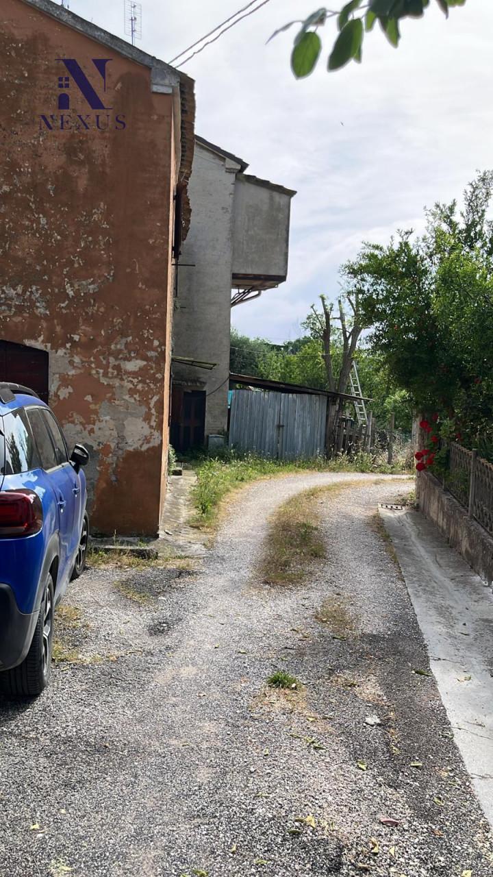 Villa a schiera in Via Strada Piagge, 114, San Costanzo