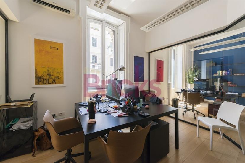 Villa bifamiliare in Via Vittoria Colonna 40, Milano — foto 2 di 5