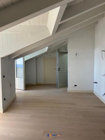 Mansarda in Piazza Guglielmo Marconi 18, Castagnole delle Lanze — foto 3 di 5