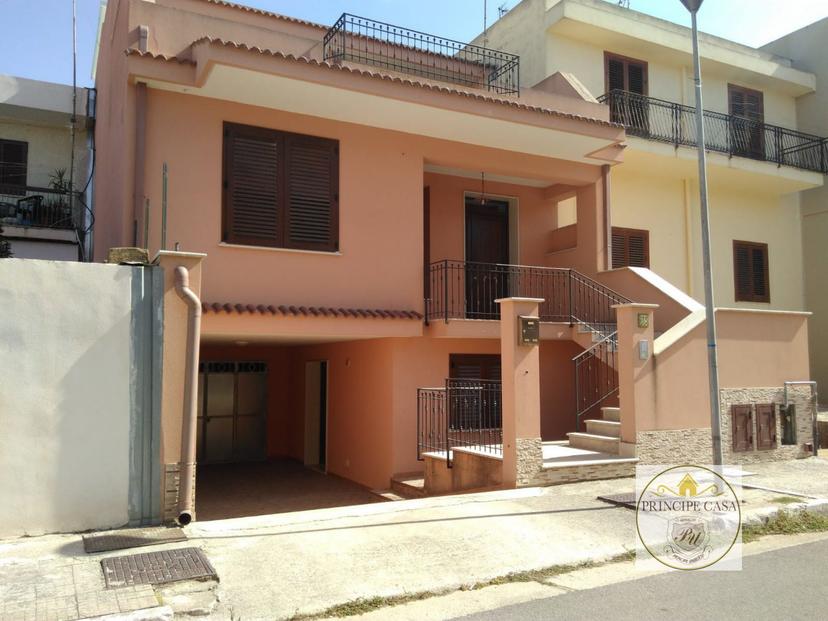 Villa a schiera in Via Palmiro Togliatti, 14, Montevago — foto 2 di 5