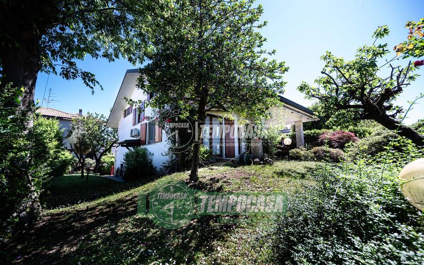 Villa in Via Bassano del Grappa 1, Nerviano — foto 4 di 5