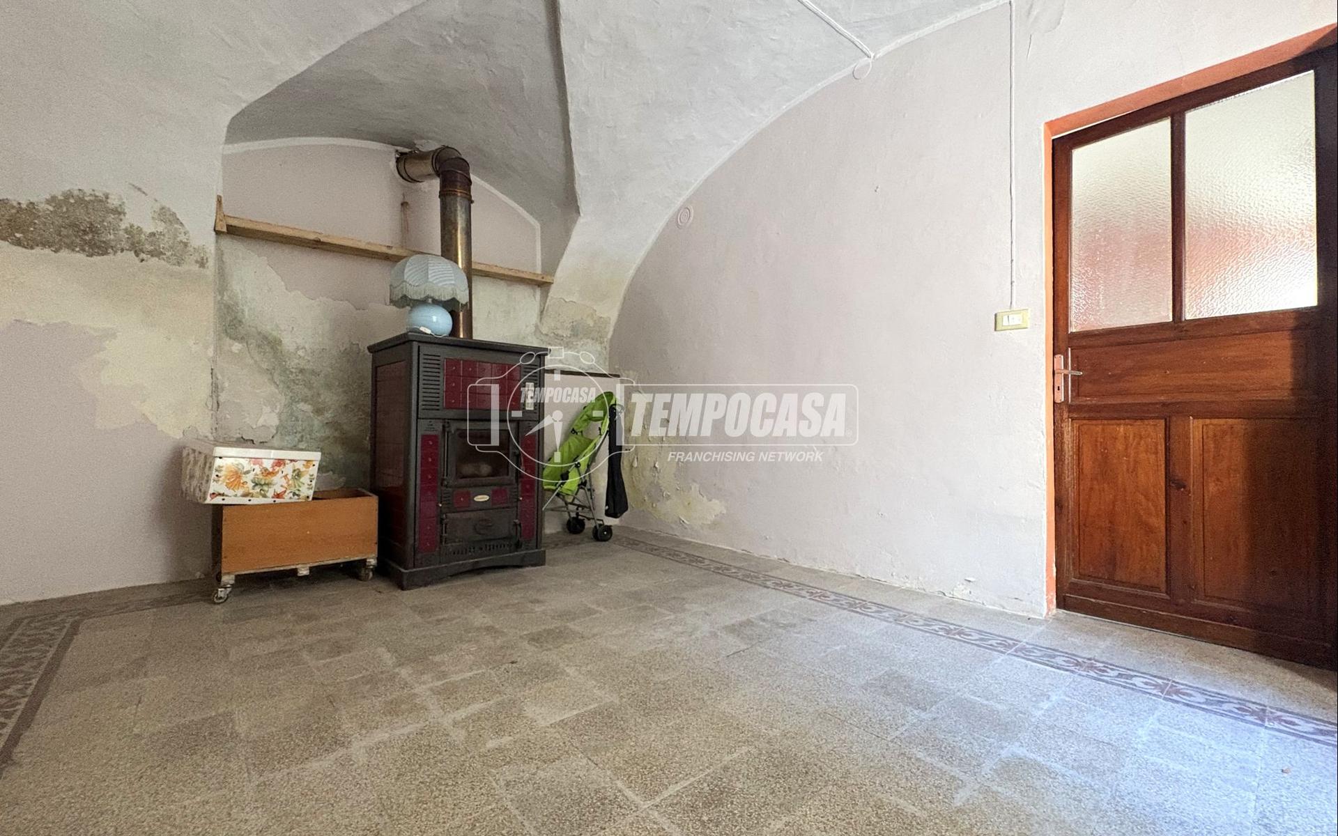 Casa indipendente in Via Lavino, Cossato