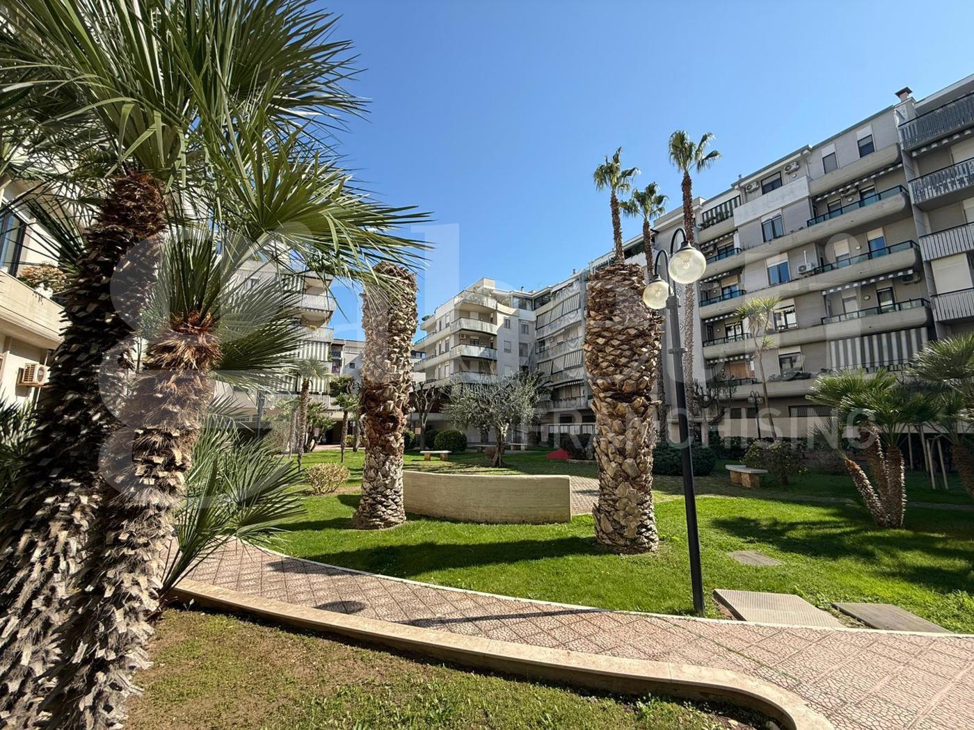 Trilocale in Corso Don Luigi Sturzo, Trani