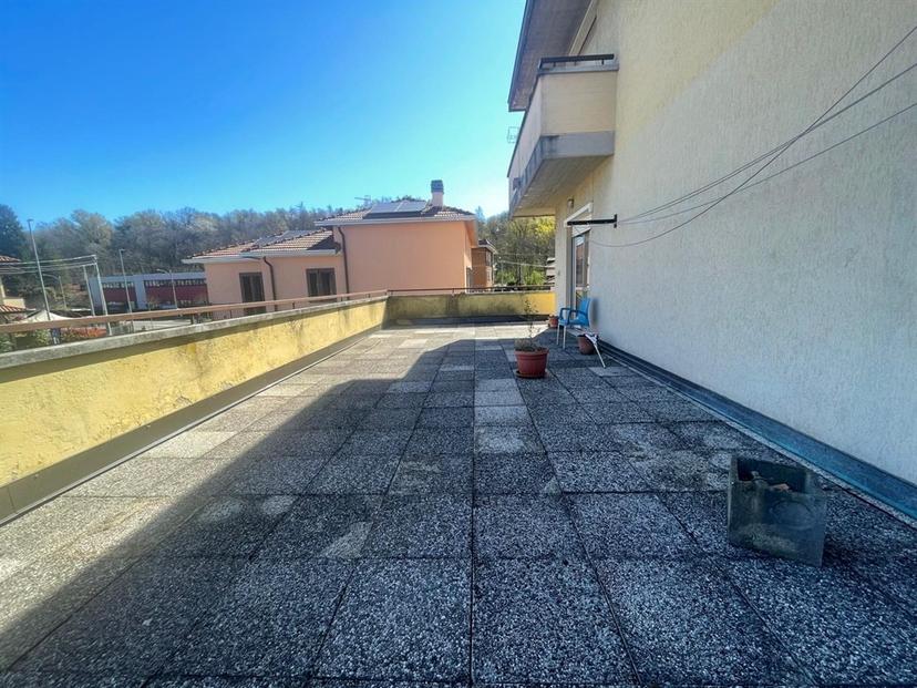 Trilocale in Via Sant' Alessandro, Castronno — foto 4 di 5