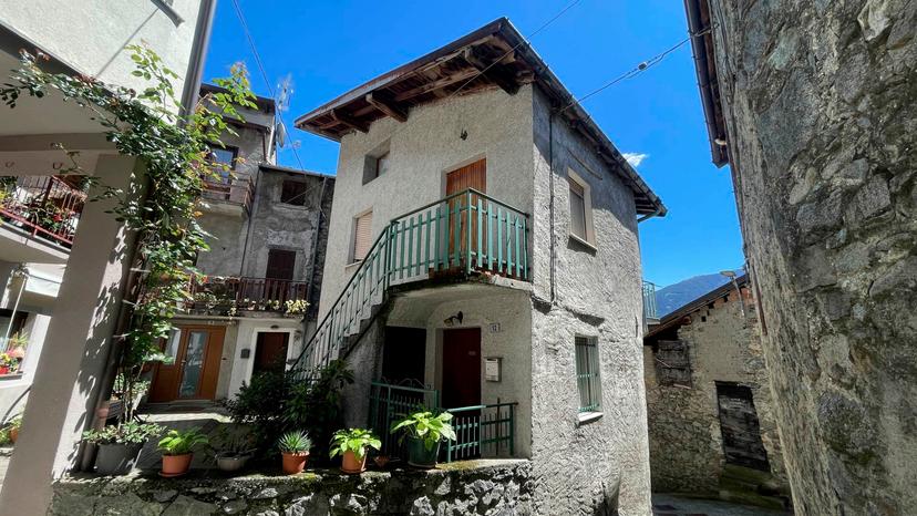 Casa indipendente in Via Unione, Cino — foto 2 di 5