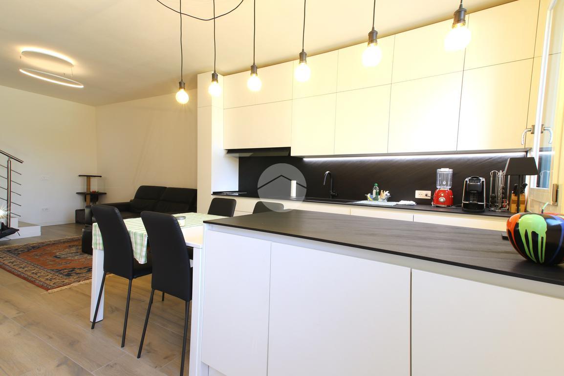 Casa indipendente in Viale Astichello, Vicenza