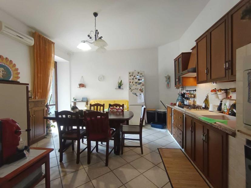 Trilocale in Via Roma Frazione San Pietro 57, Montoro — foto 2 di 5