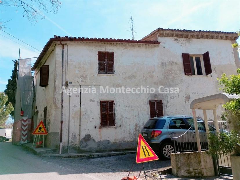 Porzione di casa in Strada di Casale, Pesaro