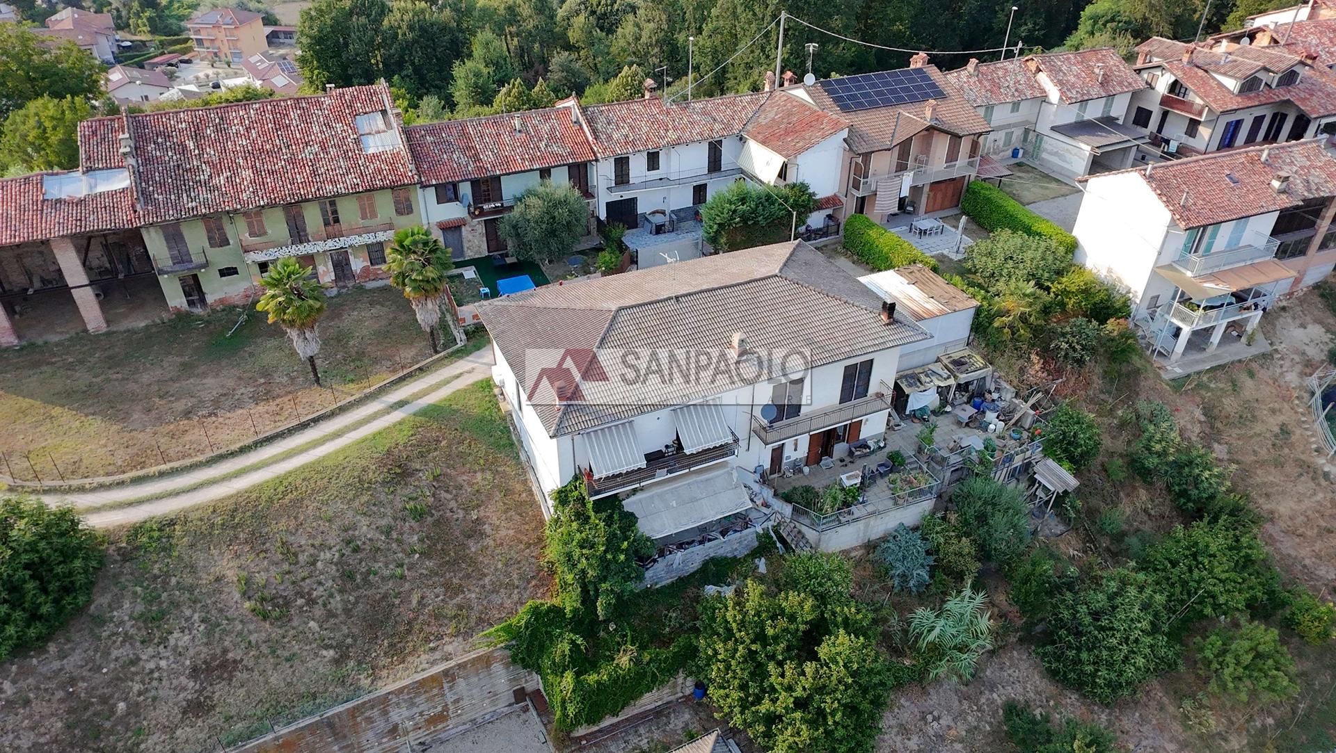 Quadrilocale in Via Rontomellone 5, Vezza d'Alba