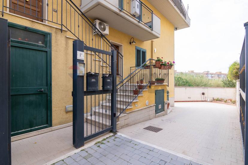 Casa indipendente in Via Carrubbazza 1, Lentini — foto 3 di 5
