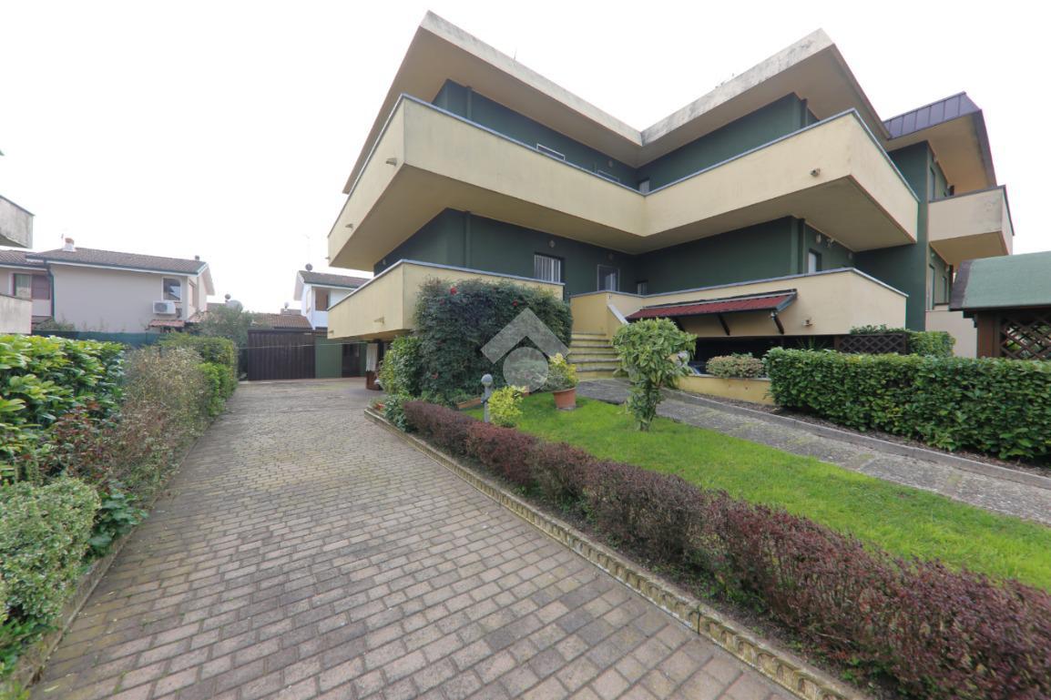 Villa in Via Unione Europea 22, Marmirolo