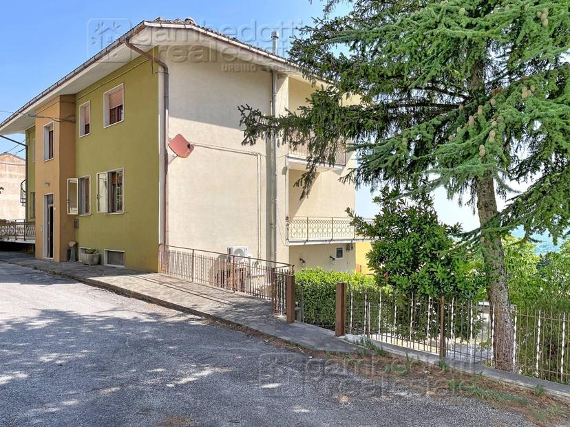 Casa indipendente, Serra Sant'Abbondio — foto 2 di 5
