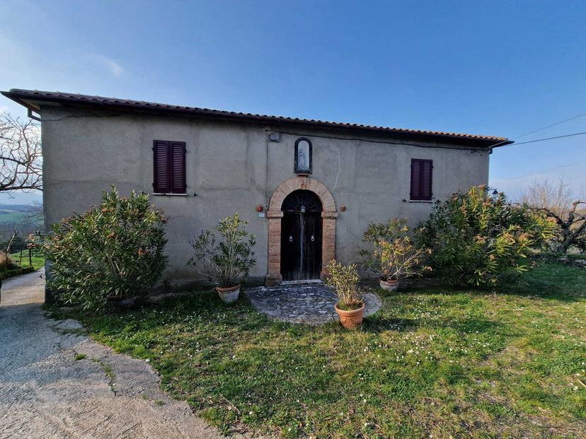 Villa a schiera in Via Roma, Avigliano Umbro — foto 2 di 5