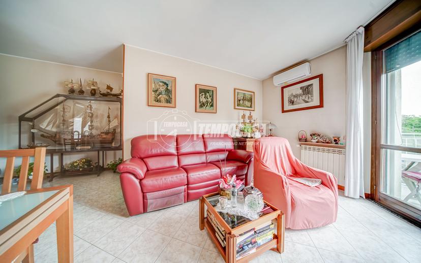 Trilocale in Via Roma 20, Cardano al Campo — foto 2 di 5