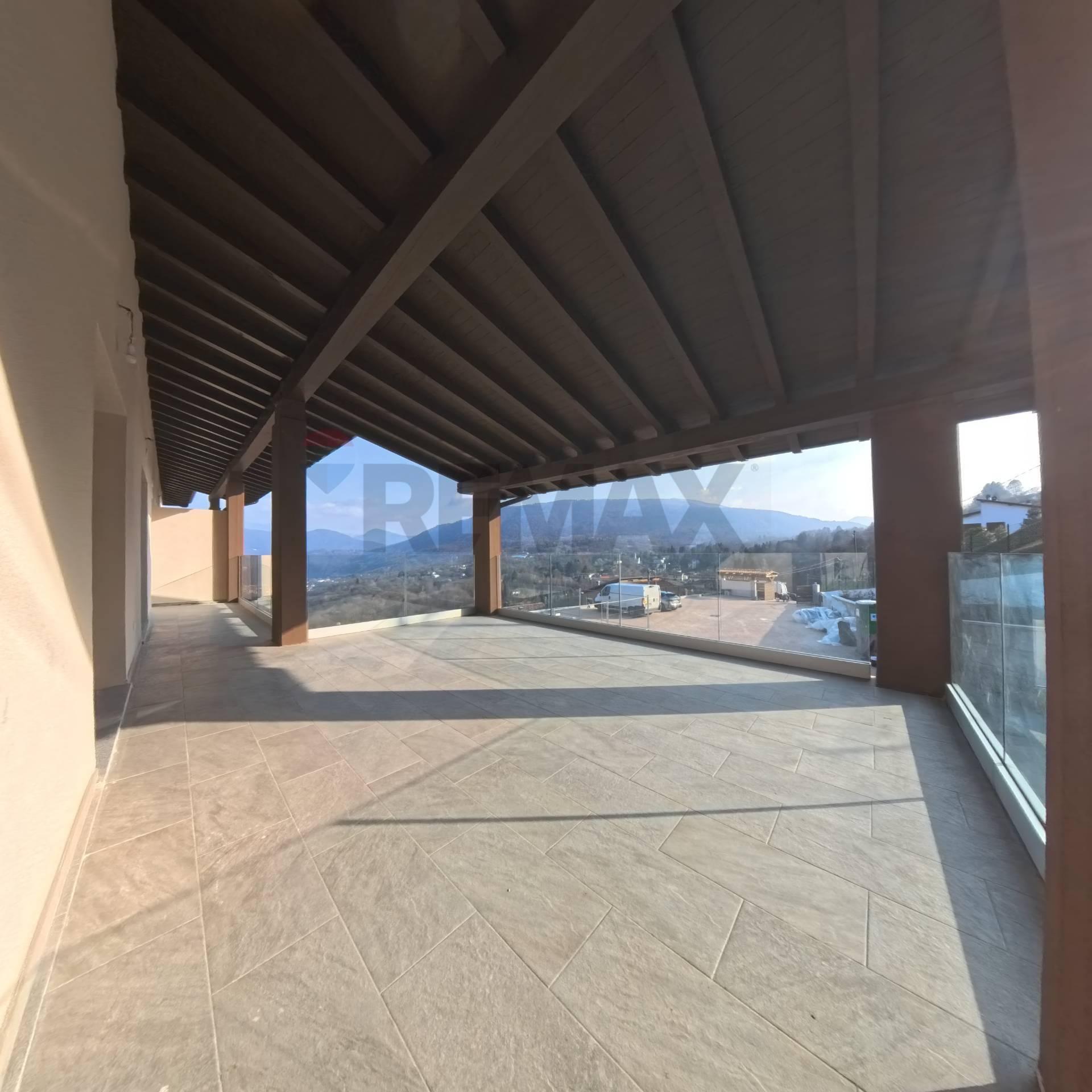 Monolocale in Via Ponte Tresa 28, Cadegliano-Viconago