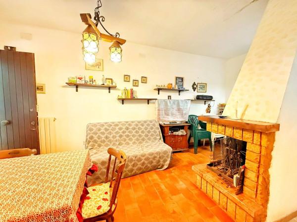 Villa plurifamiliare in Via delle Felci 51, Valentano — foto 4 di 5