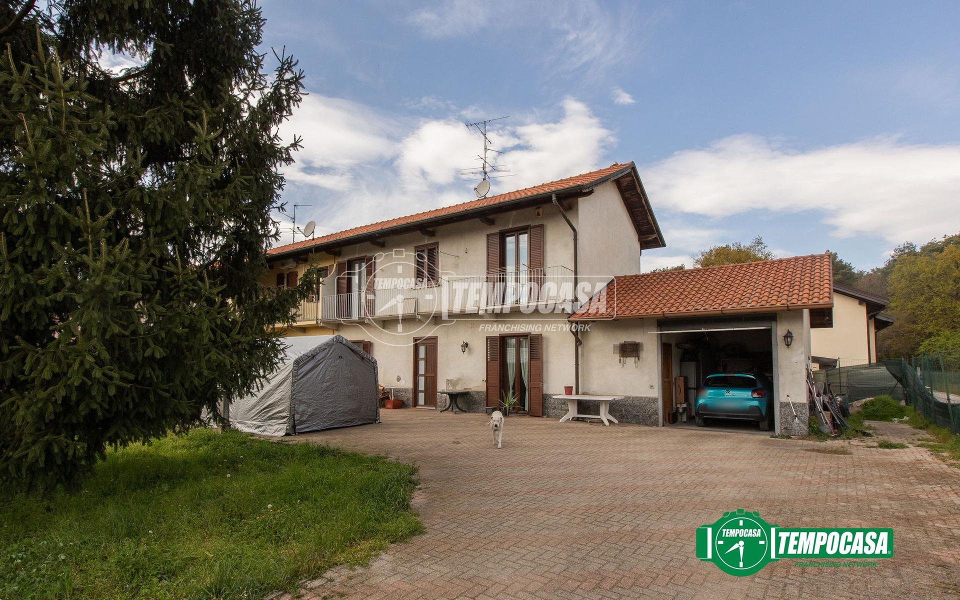 Casa indipendente in Via Sant'Anna 10/B, Lonate Pozzolo