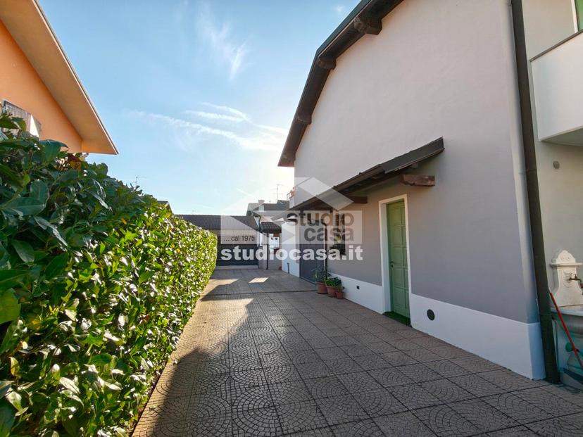 Villa in Via Crotti, Crema