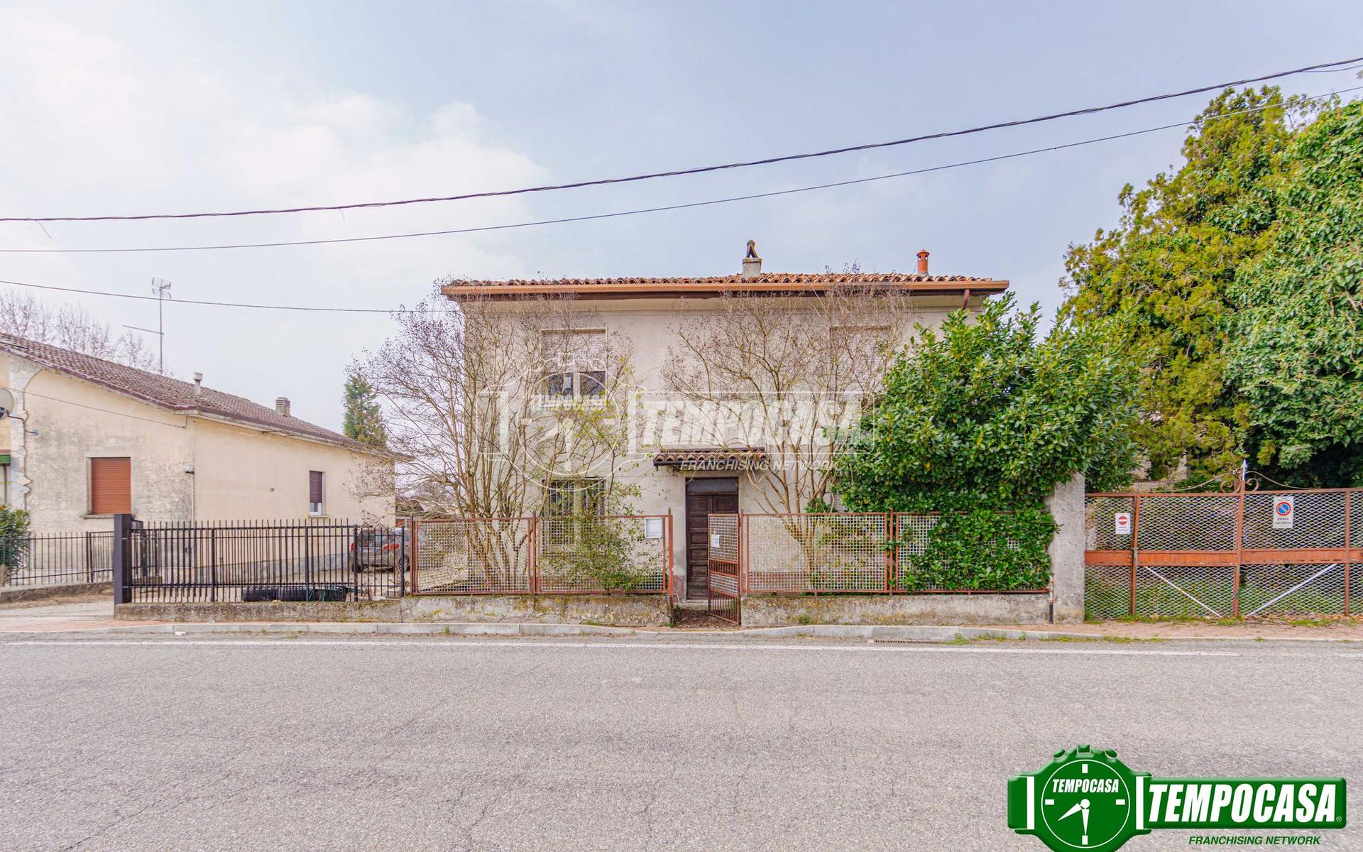 Villa in Via San Nazzaro, Robecco Pavese
