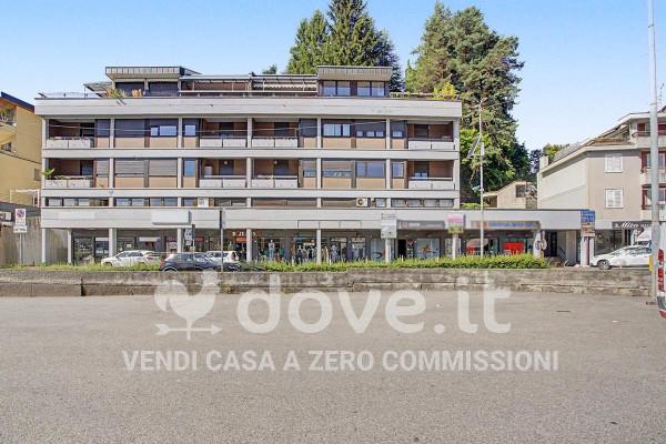 Trilocale in Via Zanoni 30, Lavena Ponte Tresa