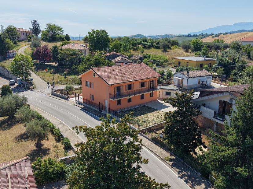 Casa indipendente in Contrada Bivio Cupoli 19, Farindola — foto 5 di 5