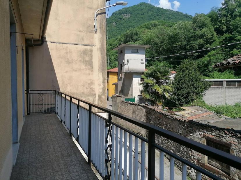 Casa indipendente in Via Bolis 3, Lecco — foto 3 di 5
