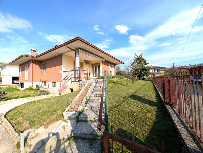 Villa in Via Montegrappa 12, Calvagese della Riviera — foto 3 di 5