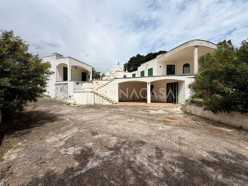 Trullo in Strada Statale 16 S.N.C., Ostuni — foto 2 di 5