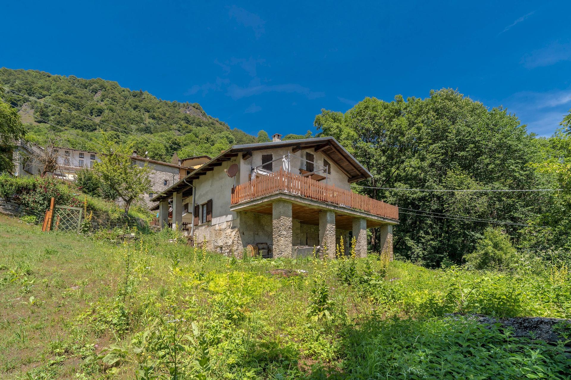 Baita in Via Provinciale Crissolo, Oncino