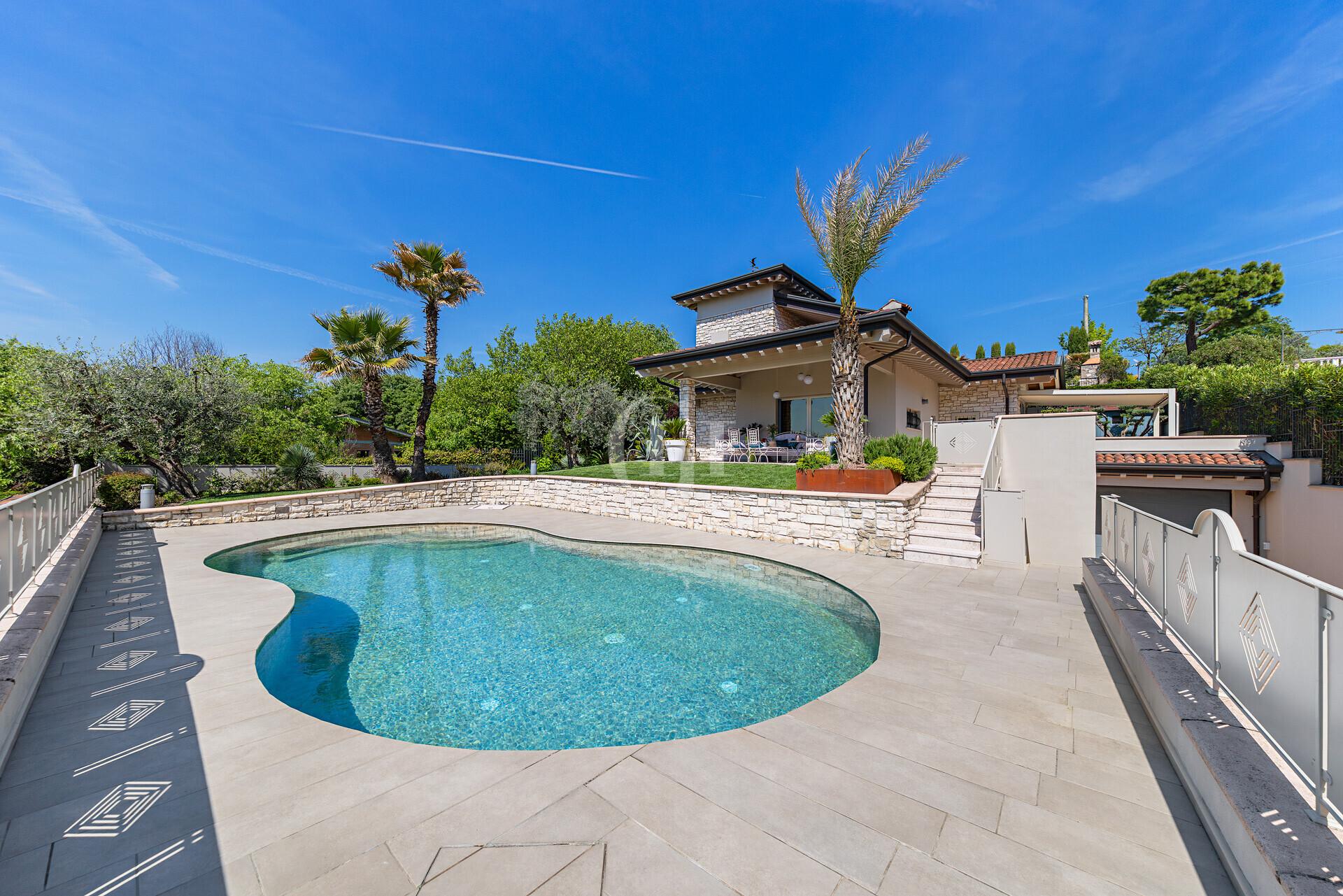 Villa unifamiliare, Lonato del Garda