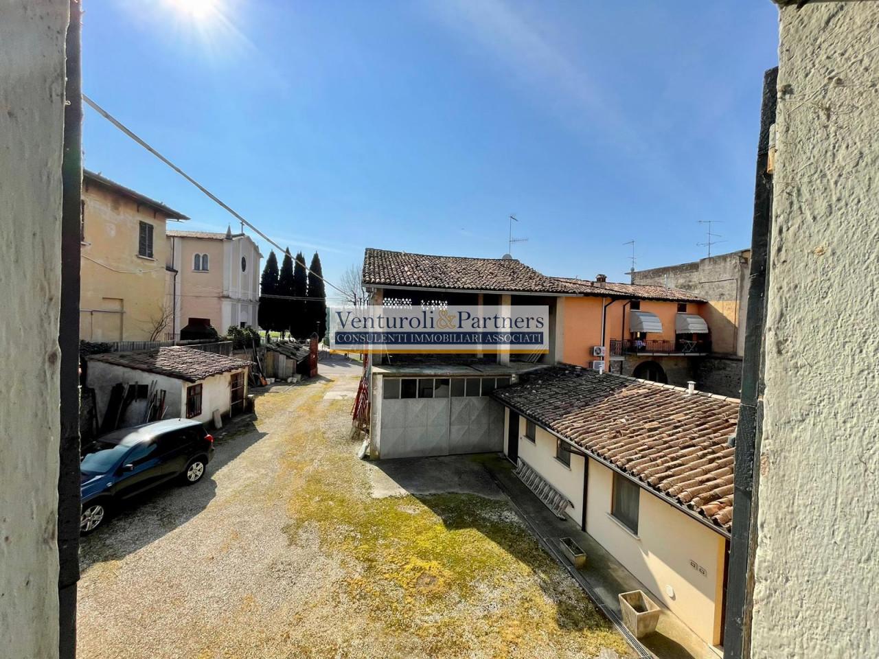 Cascina in Via Schia, Lonato del Garda