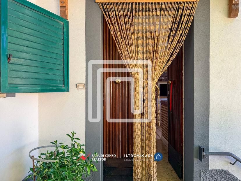 Casa indipendente in Via della Madonna 29, Villa Santa Lucia degli Abruzzi — foto 2 di 5