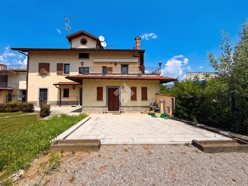 Villa in Via Cesare Battisti 1, Paladina — foto 2 di 5