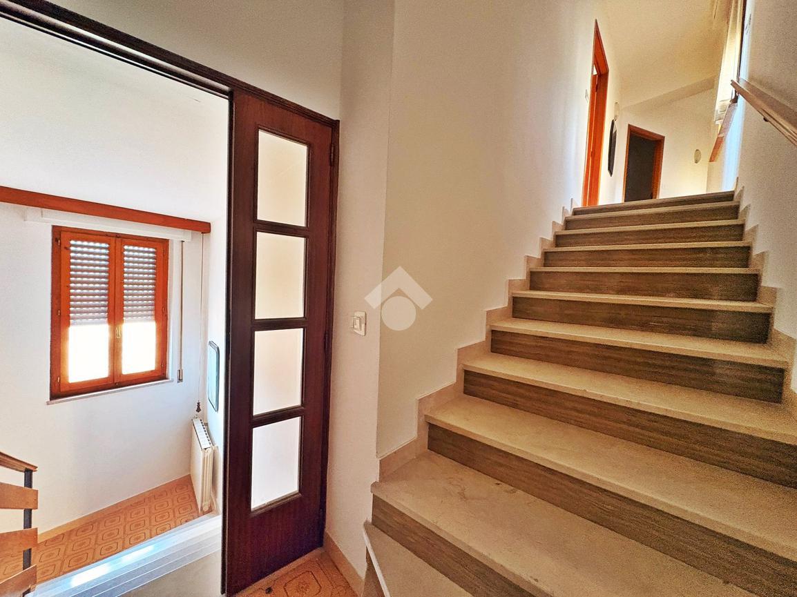 Casa indipendente in Via della Porta 5, Gualdo Tadino