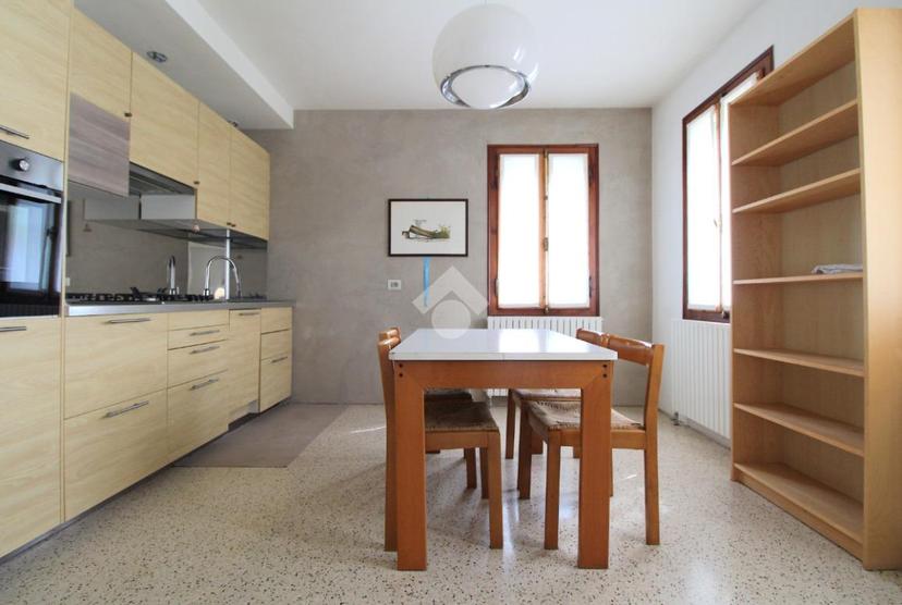 Villa in Via Monte Grappa 12, Caerano di San Marco — foto 3 di 5