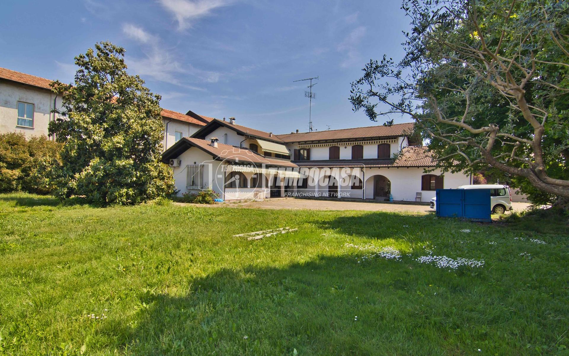 Villa, Vercelli