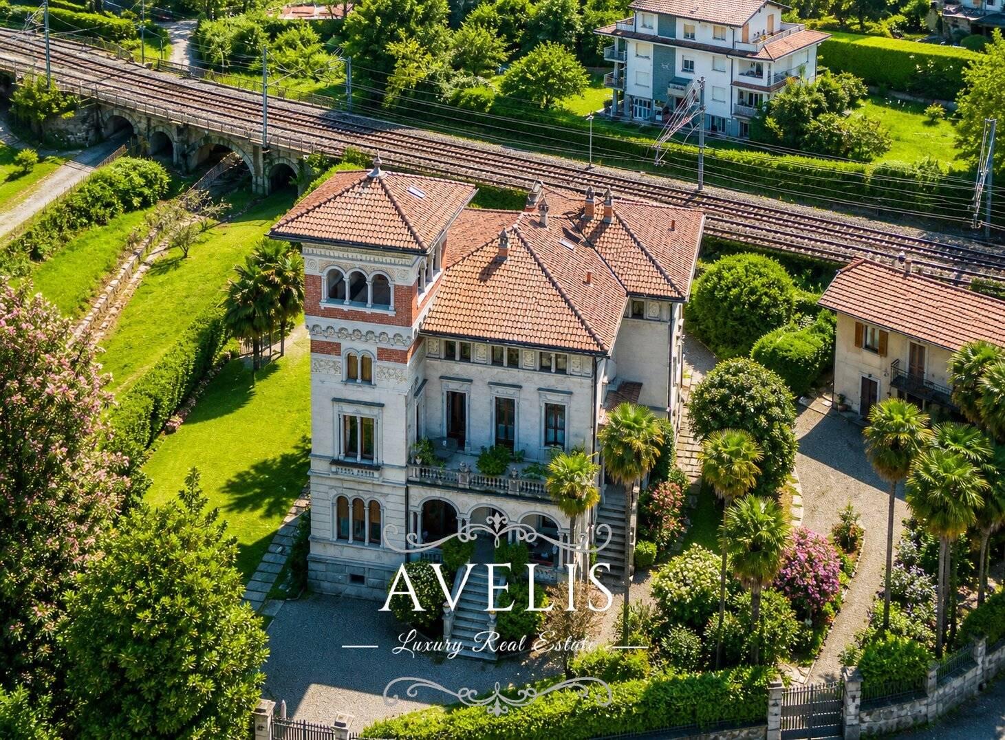 Villa in Via Alessandro Volta 3, Stresa