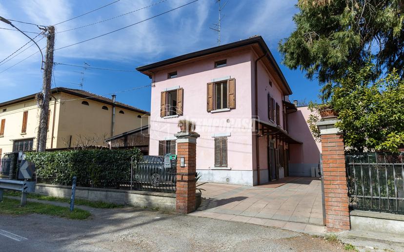 Bilocale in Strada San Polo, Montecchio Emilia