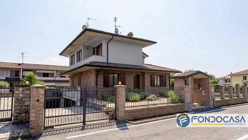 Villa in Via Gorini 16, Palazzolo sull'Oglio — foto 3 di 4