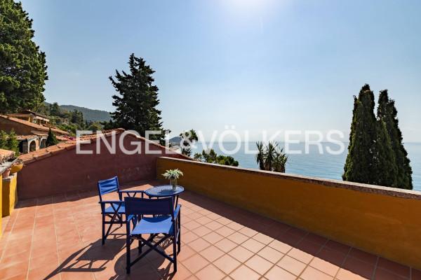 Villa in Via Guglielmina d'Olanda, Finale Ligure