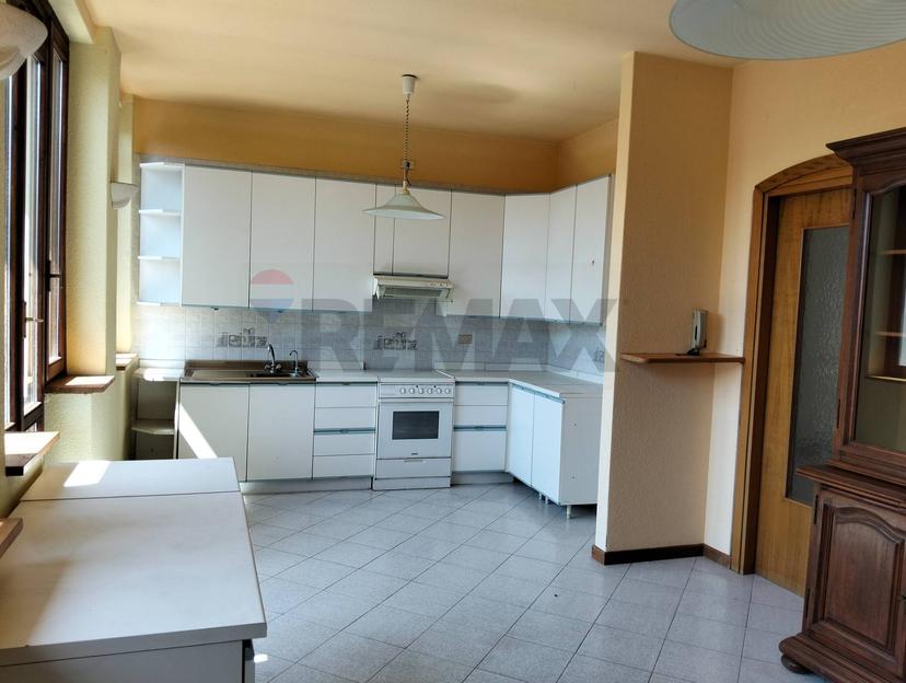 Quadrilocale in Piazza Parrocchiale 15, Galliate Lombardo — foto 3 di 5