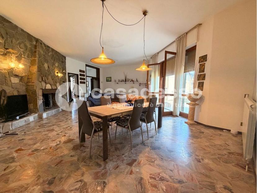 Villa unifamiliare in Piazza Fratelli Comazzi 5, Trino — foto 4 di 5