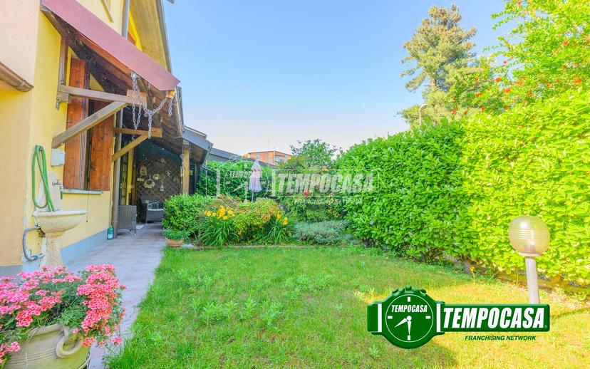 Villa in Via Giancarlo Puecher, Gaggiano
