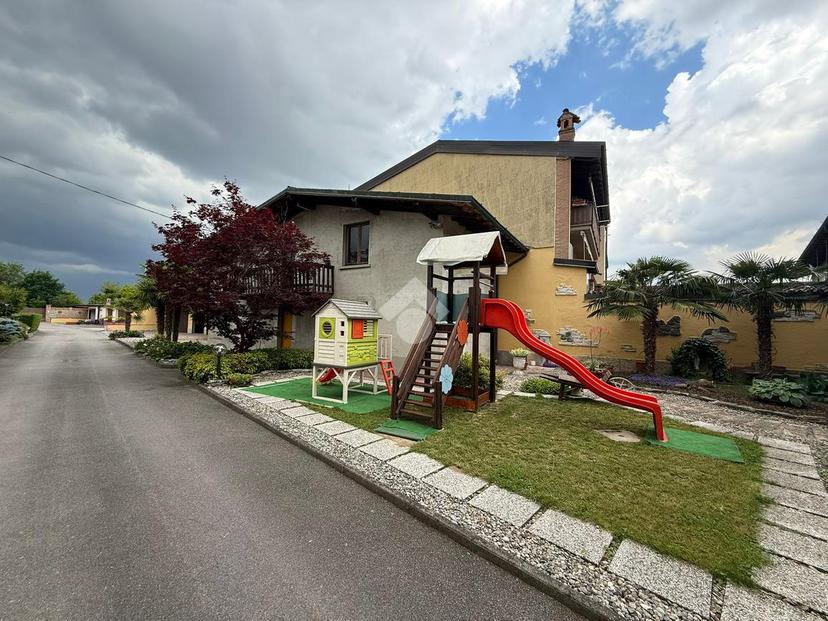 Casa indipendente in Via Pascolo 100, Romano di Lombardia — foto 2 di 5