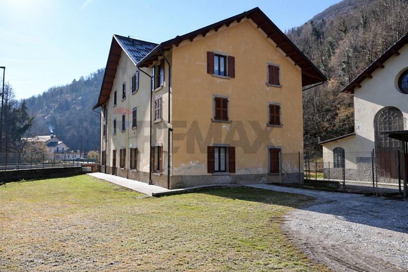 Trilocale in Via Roncaglia Entro 76, San Giovanni Bianco — foto 2 di 5