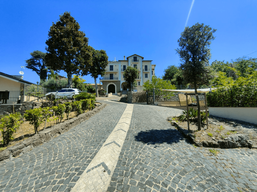 Appartamento in villa in Viale Vittorio Veneto, Grottaferrata — foto 2 di 5