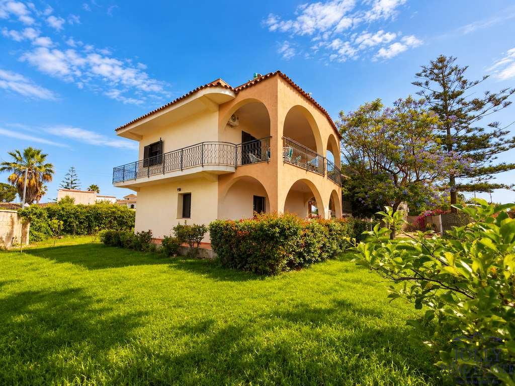 Villa unifamiliare in Via Lago Maggiore, Siracusa