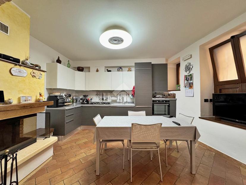 Casa indipendente in Piazza 4 Novembre 1, Vallefoglia — foto 5 di 5
